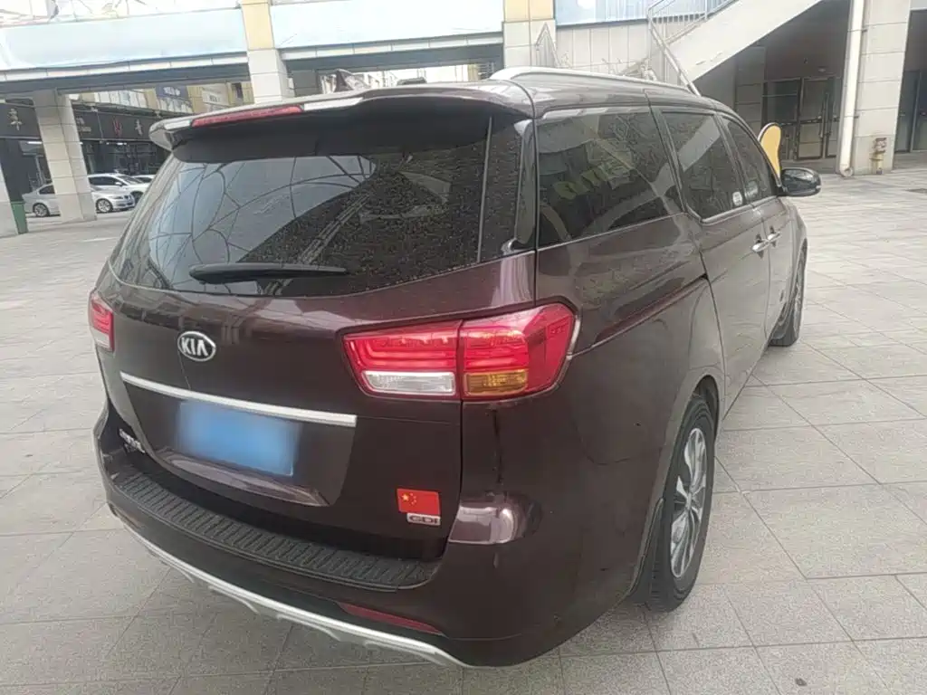 Kia Carnival — миниатюра 7