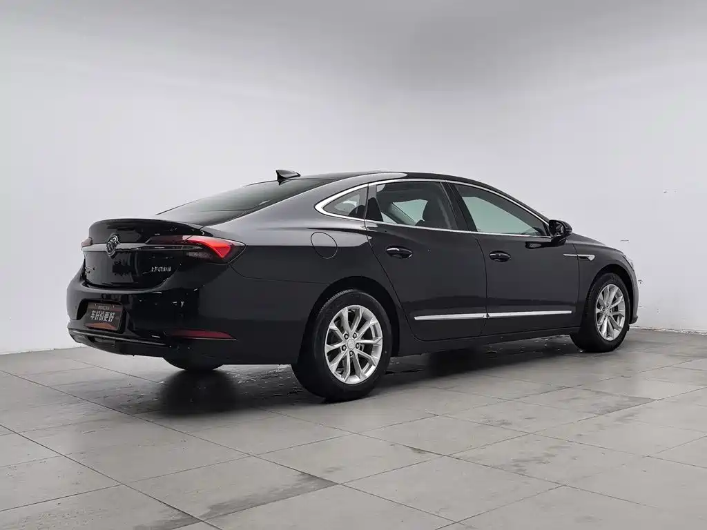 Buick LaCrosse — миниатюра 2