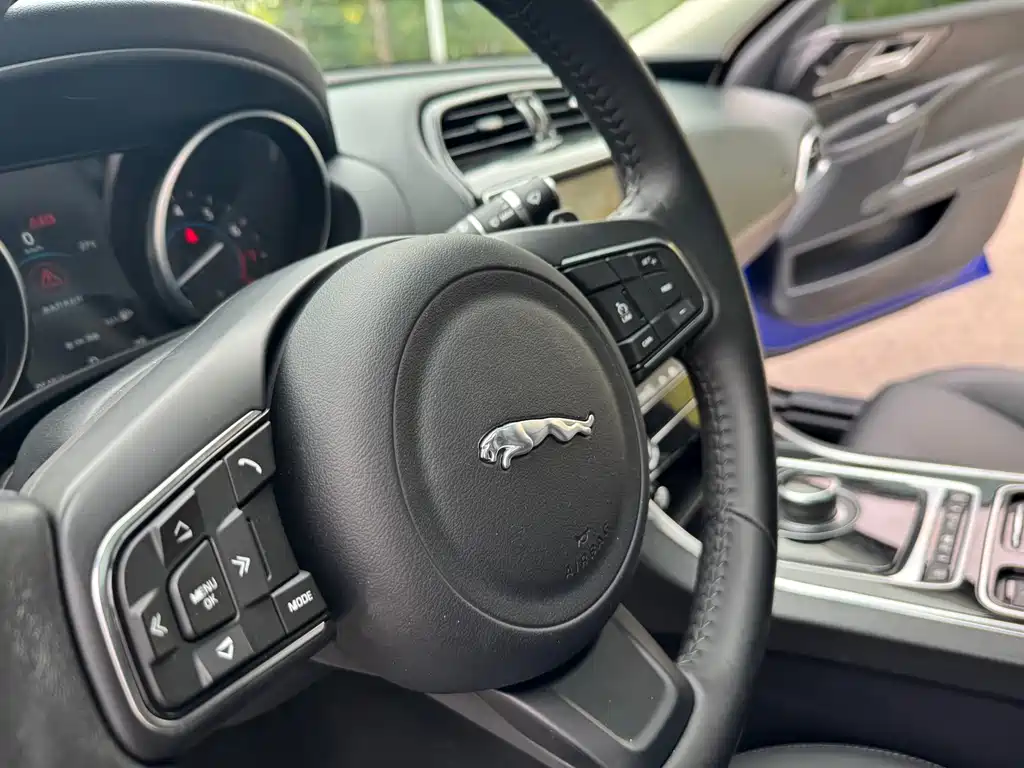 Jaguar XEL — миниатюра 10