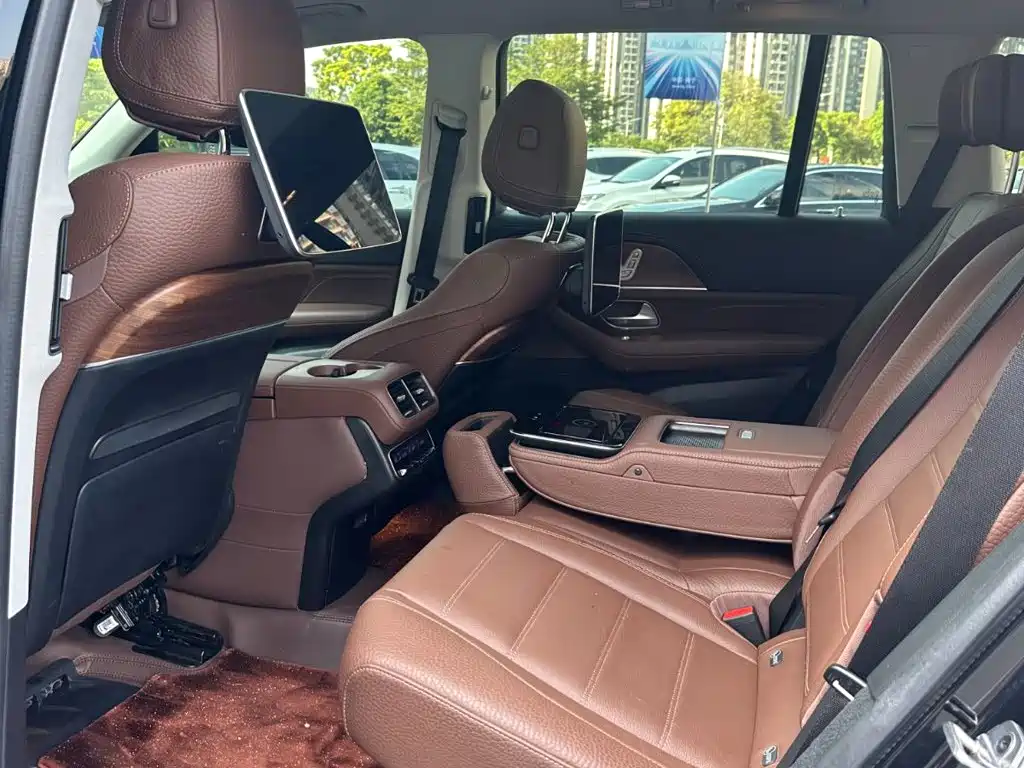Mercedes-Benz GLS — миниатюра 8