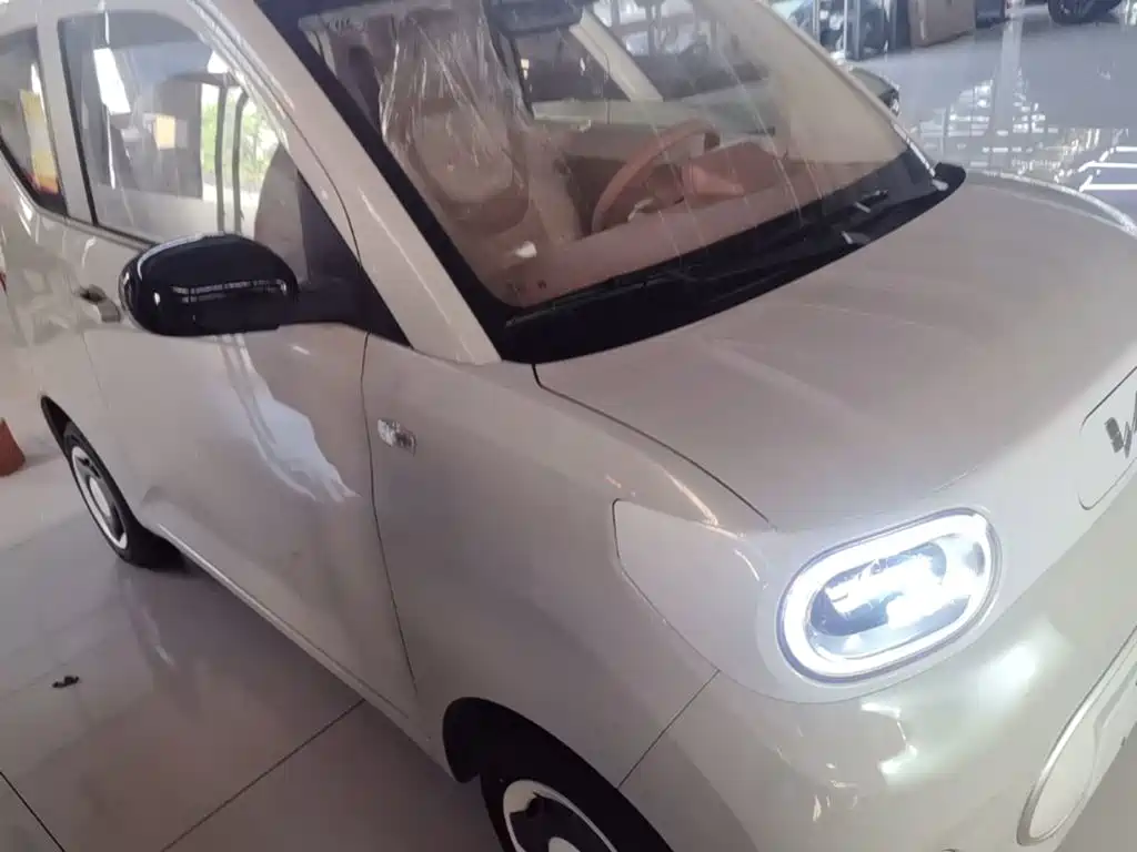 Wuling MINIEV — миниатюра 4