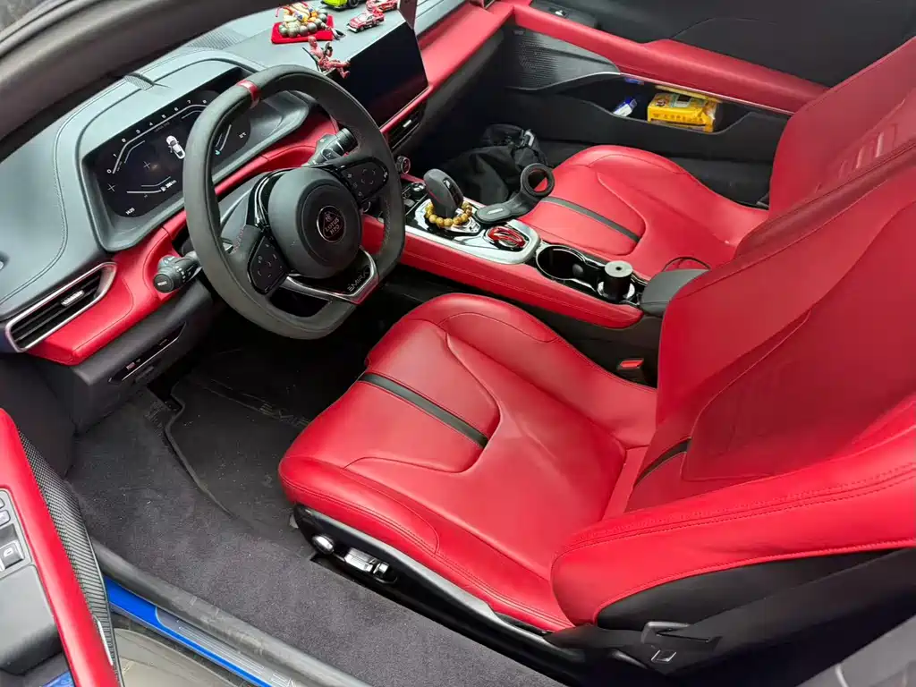 Lotus Emira — миниатюра 2