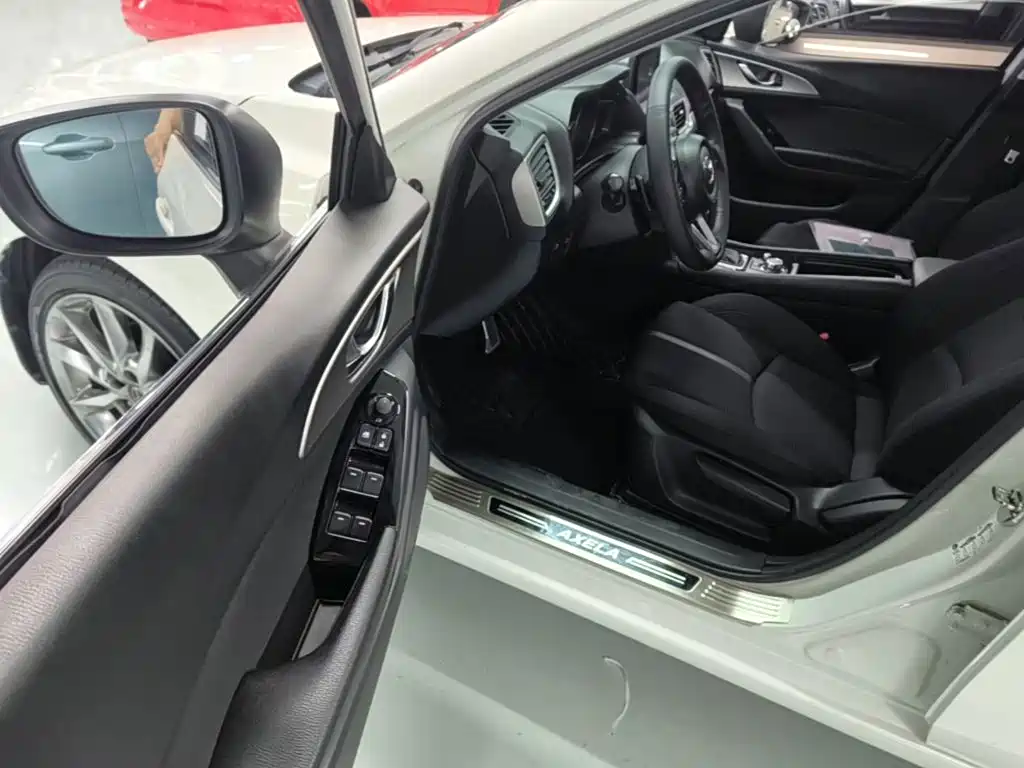 Mazda 3 Axela — миниатюра 16