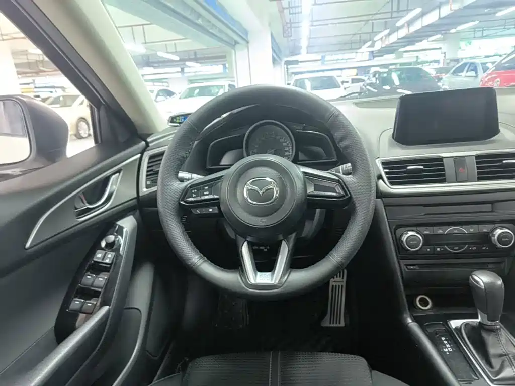 Mazda 3 Axela — миниатюра 11
