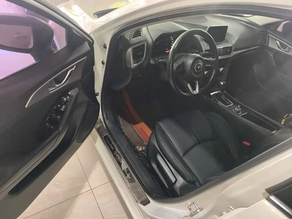 Mazda 3 Axela — миниатюра 16