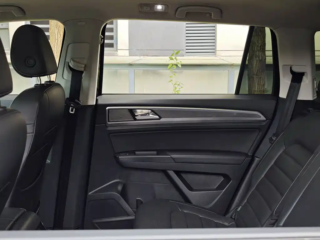 Volkswagen Teramont — миниатюра 15