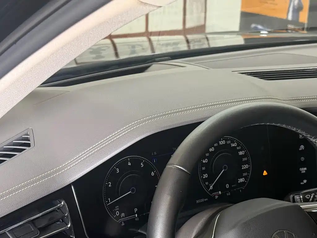 Volkswagen Touareg — миниатюра 11