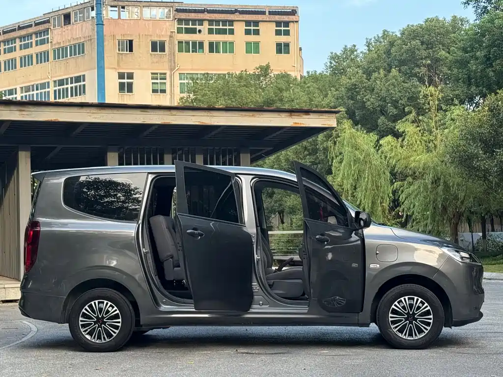 Wuling Hongguang EV — миниатюра 8