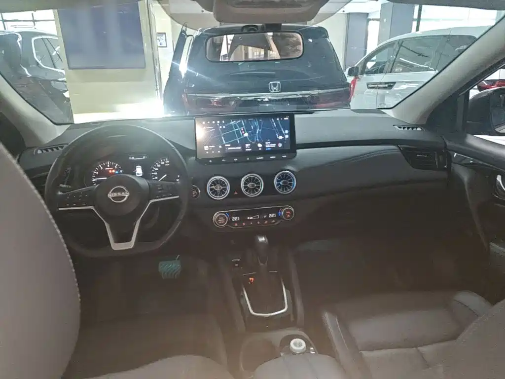 Nissan Qashqai — миниатюра 10