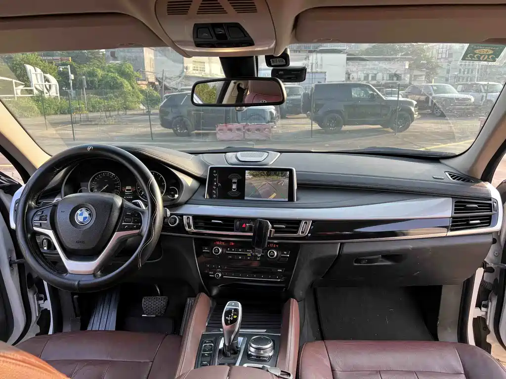 BMW X6 — миниатюра 11