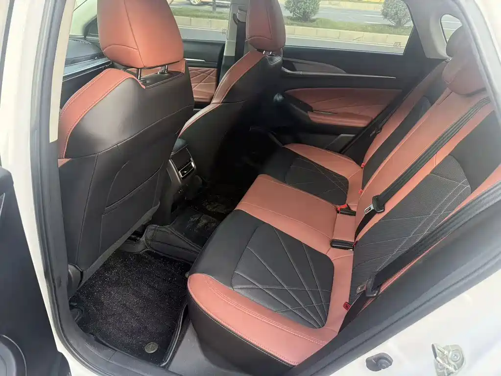 Changan Eado — миниатюра 7