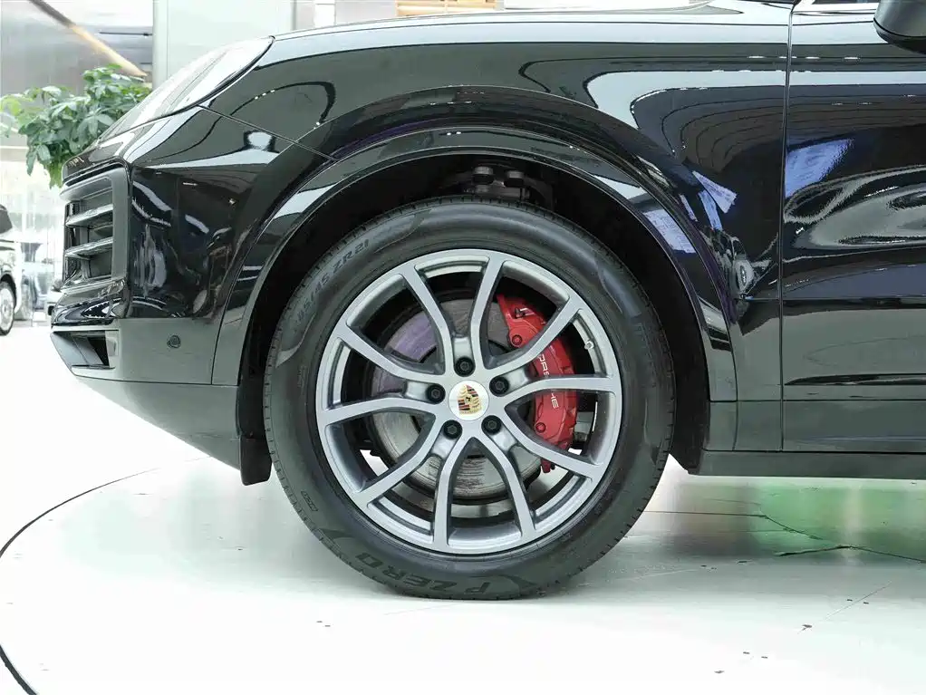 Porsche Cayenne — миниатюра 22