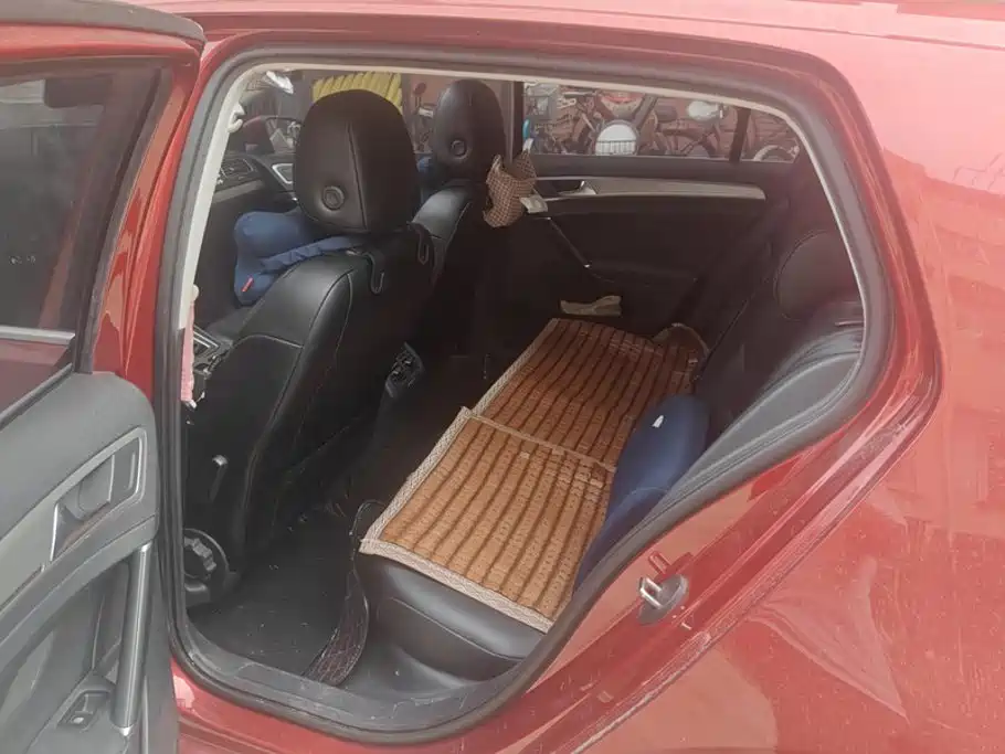 Volkswagen Golf — миниатюра 11