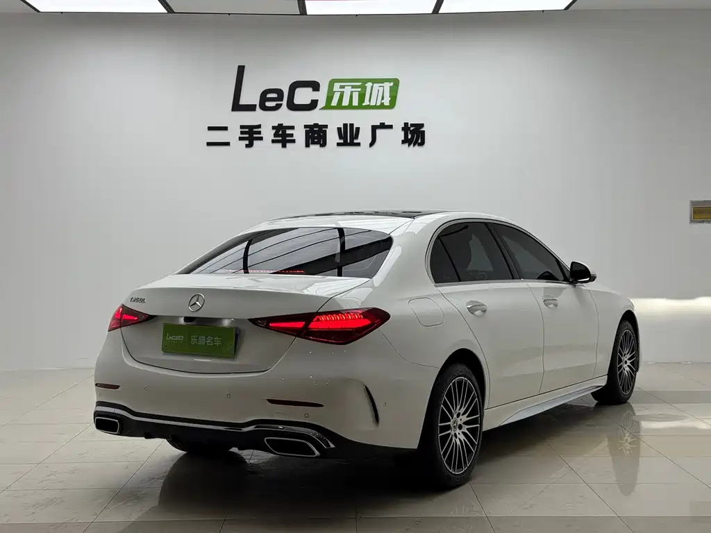 Mercedes-Benz C-Class — миниатюра 4