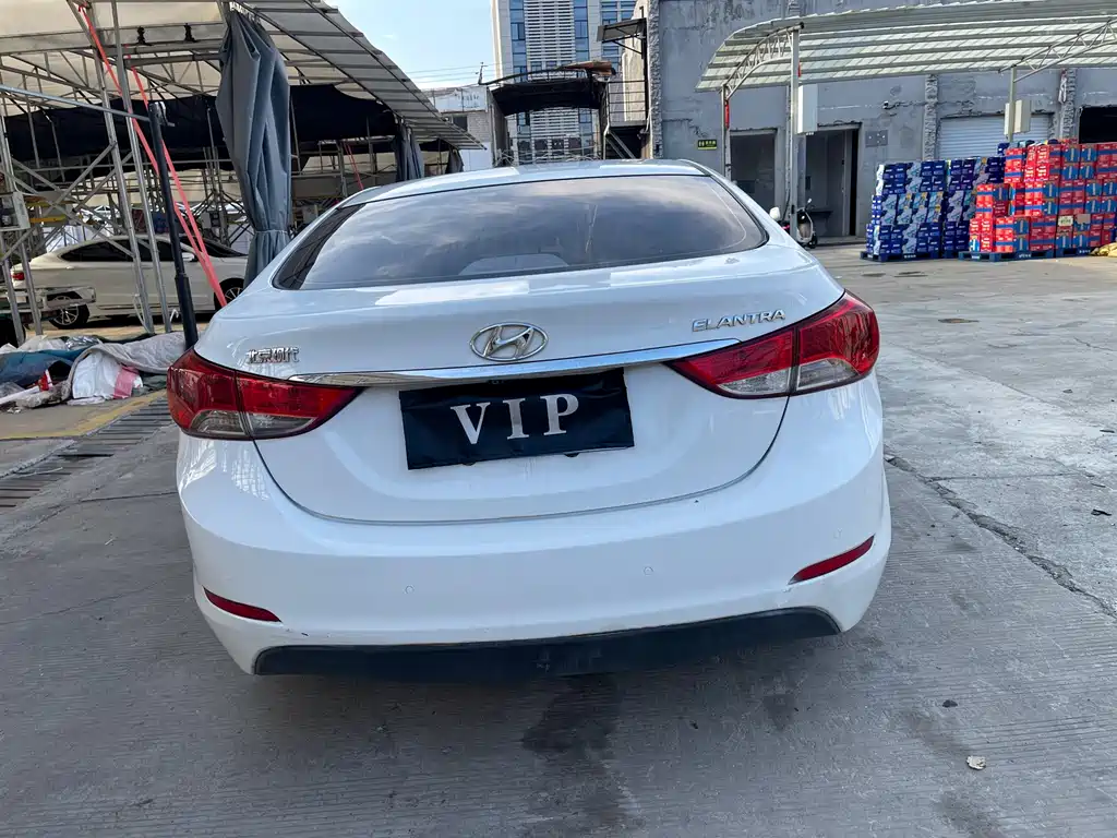Hyundai Elantra Langdong — миниатюра 6