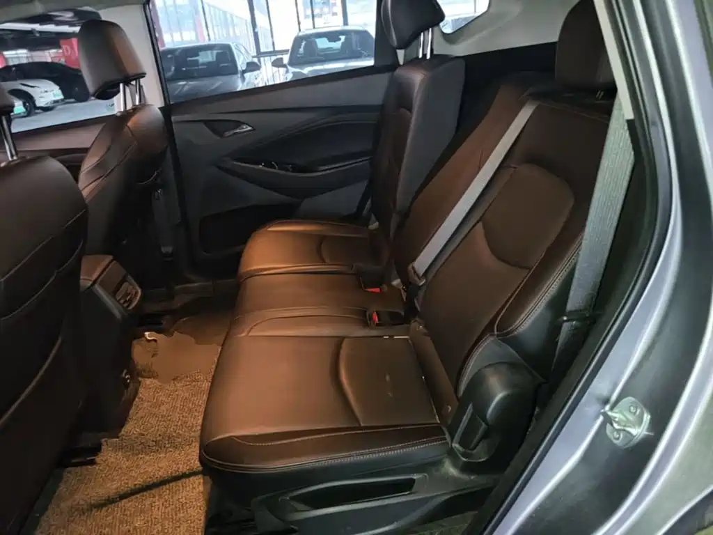Chevrolet Volando — миниатюра 17