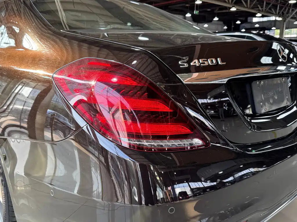 Mercedes-Benz S-Class — миниатюра 12