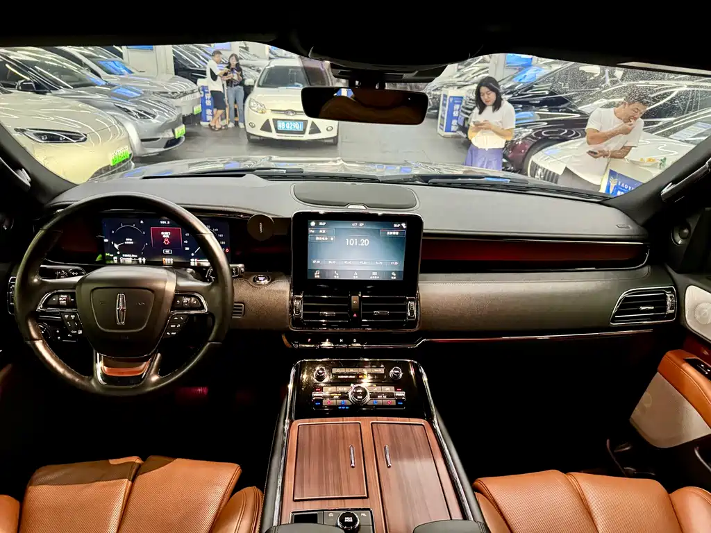 Lincoln Navigator 3.5T Premium Shine Edition China VI, фото 7