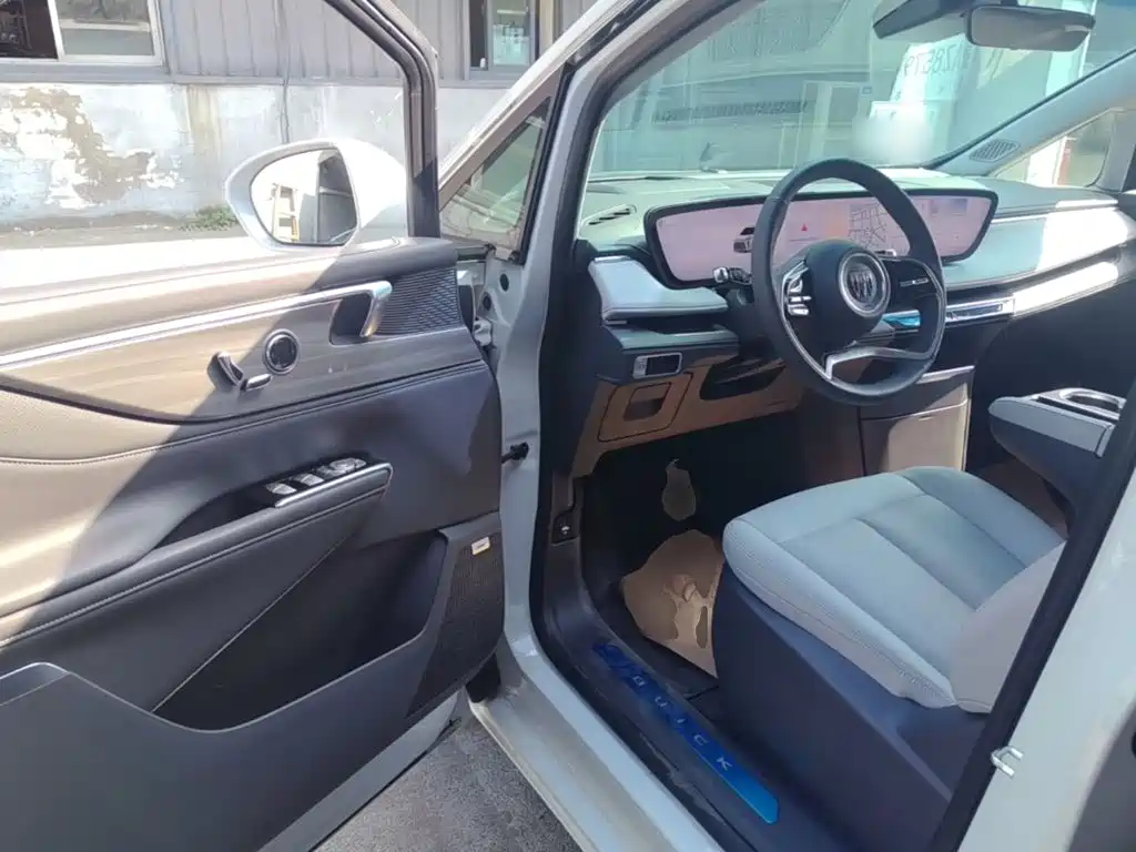Buick GL8 — миниатюра 21