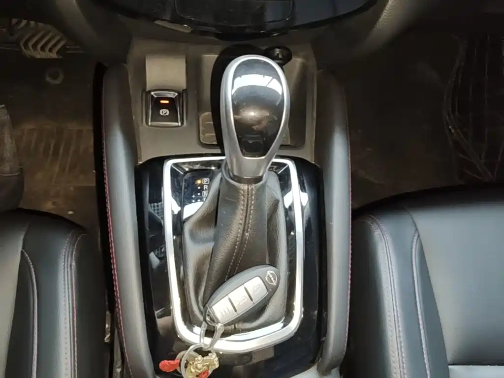 Nissan Qashqai — миниатюра 14