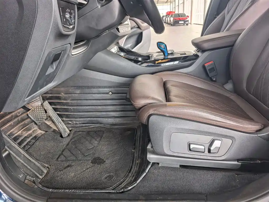 BMW iX3 — миниатюра 16