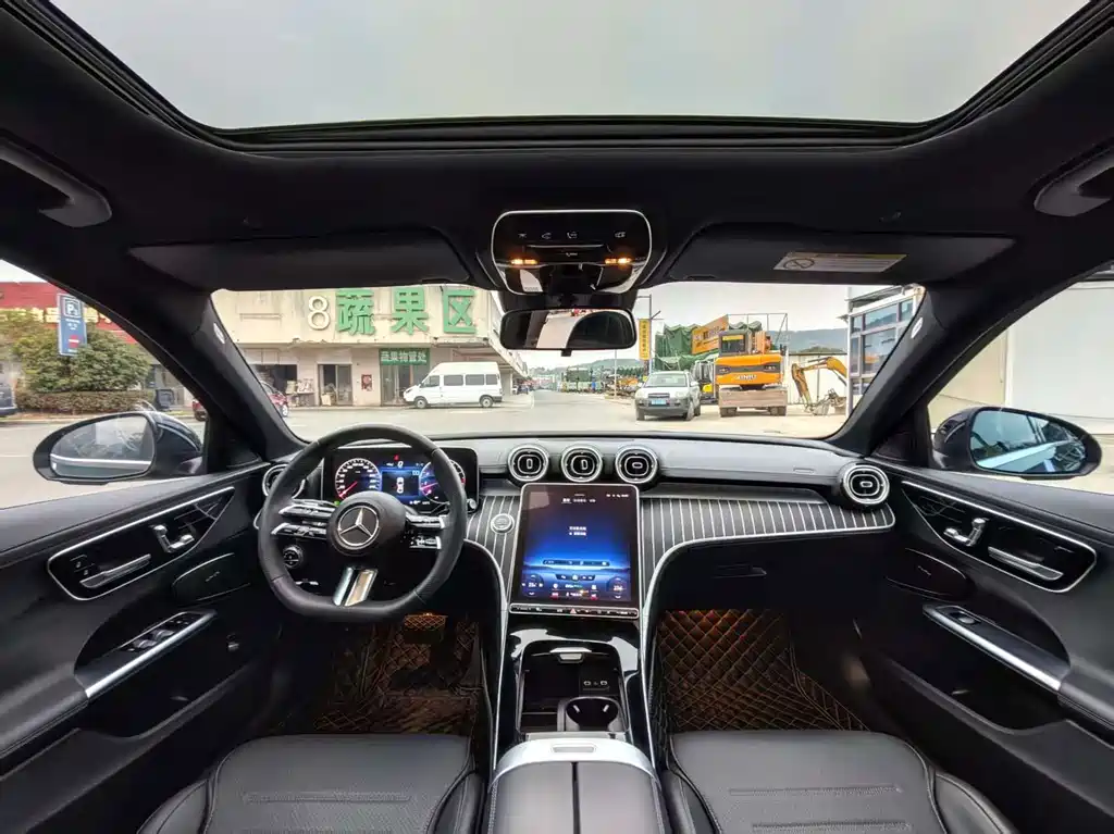 Mercedes-Benz C-Class — миниатюра 6