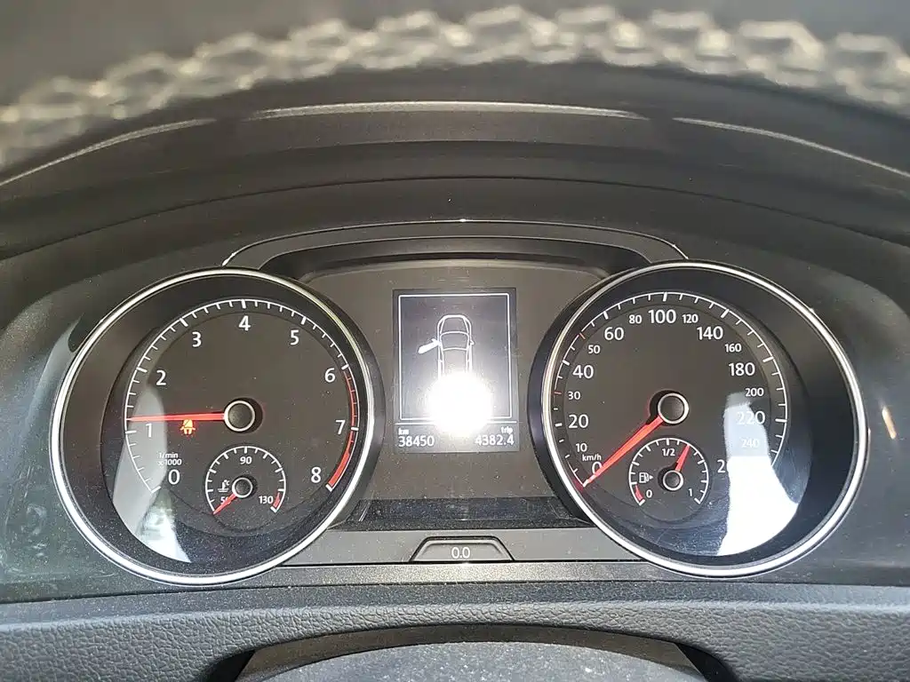 Volkswagen Golf — миниатюра 12