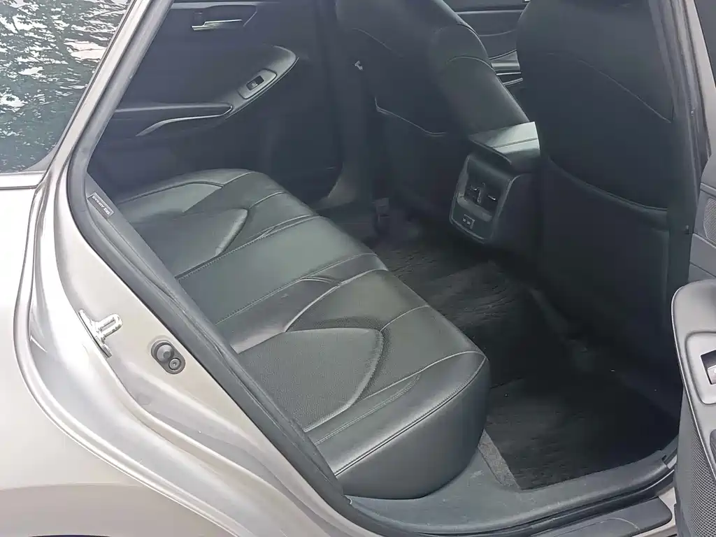 Toyota Avalon — миниатюра 5