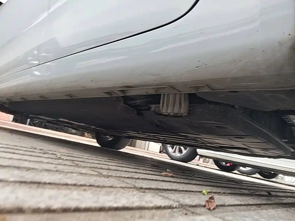 Geely L HiP — миниатюра 22