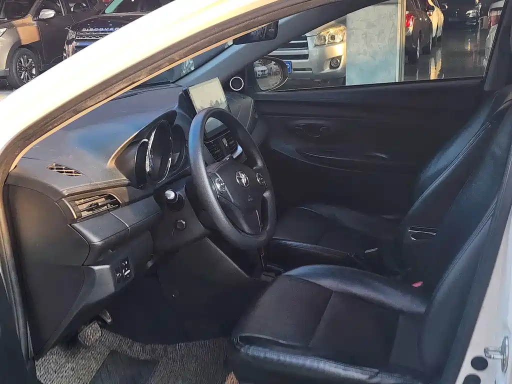 Toyota Vios — миниатюра 5