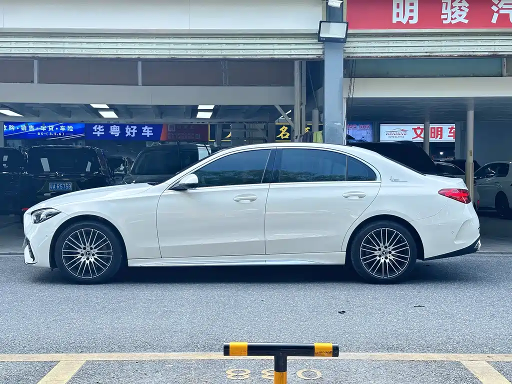 Mercedes-Benz C-Class — миниатюра 3
