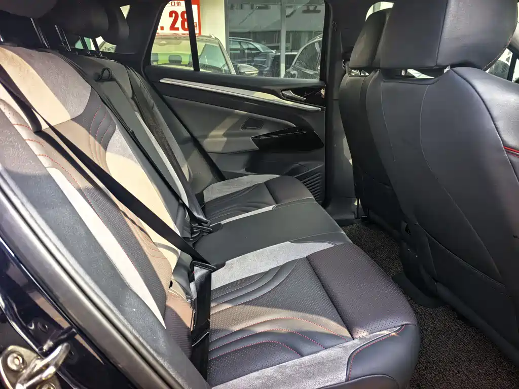 VOLKSWAGEN ID.4 CROZZ