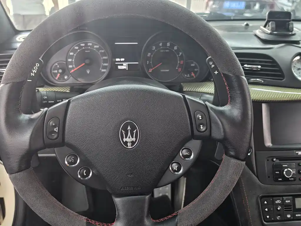 Maserati GranTurismo 2012 4.7L MC Stradale