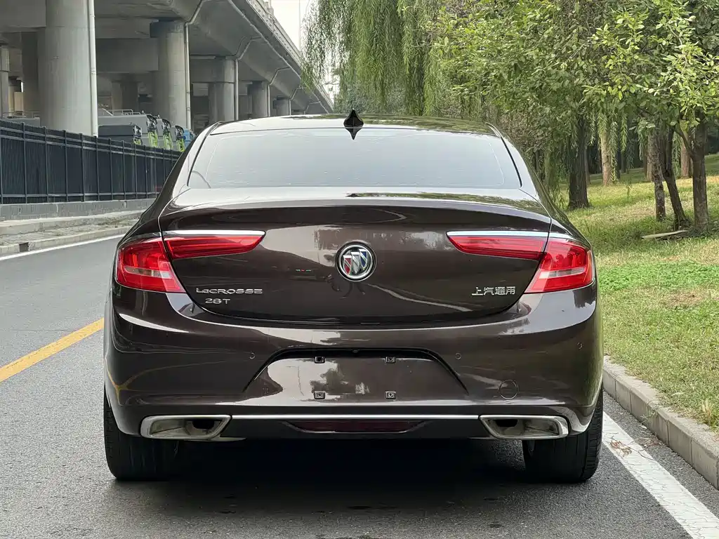 Buick LaCrosse — миниатюра 9
