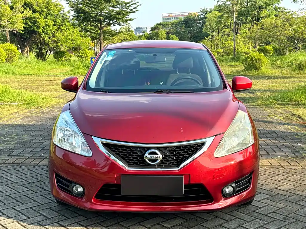 Nissan Tiida — миниатюра 2