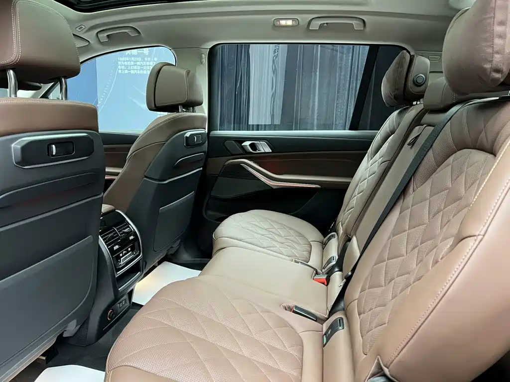 BMW X7 — миниатюра 17