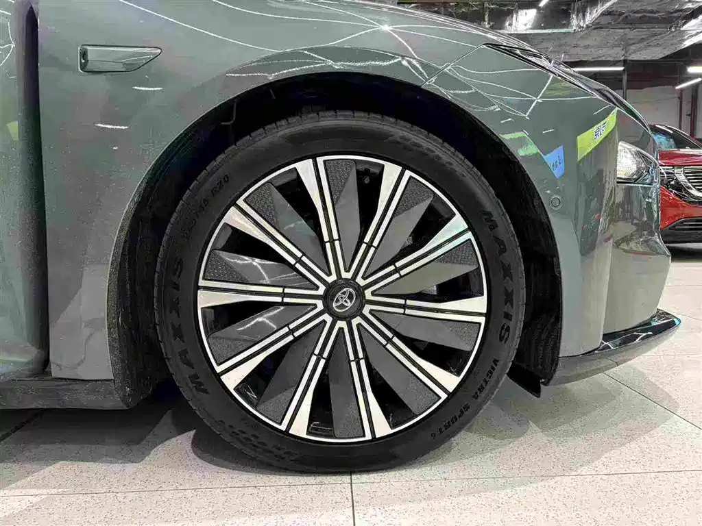 Toyota bZ7 — миниатюра 30