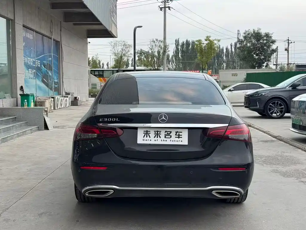 Mercedes-Benz E-Class — миниатюра 13