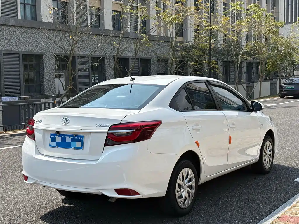 Toyota Vios — миниатюра 9