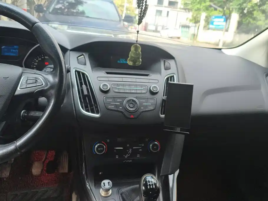 Ford Focus — миниатюра 13