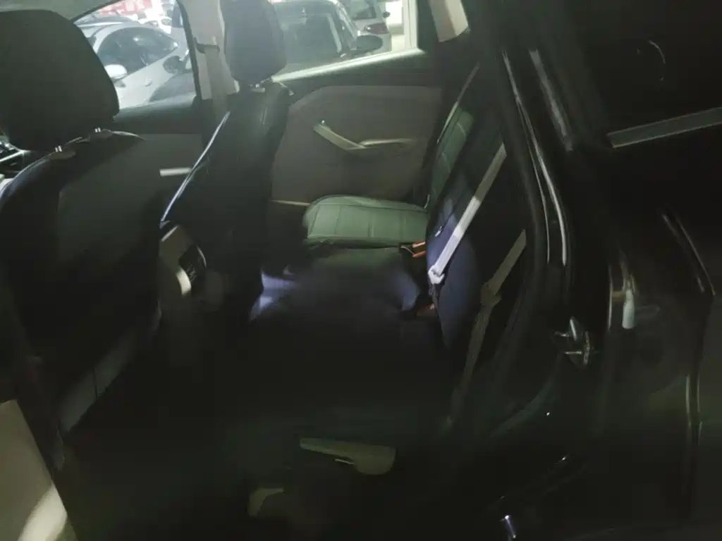 Ford Kuga — миниатюра 13