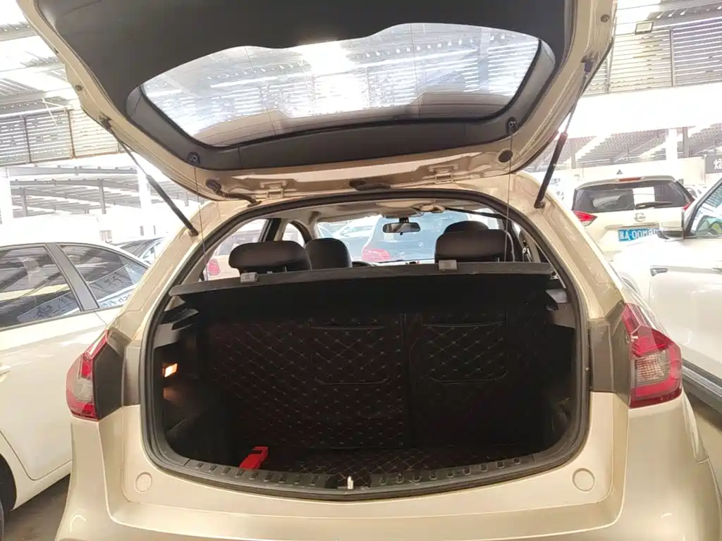Geely Vision X3 — миниатюра 19