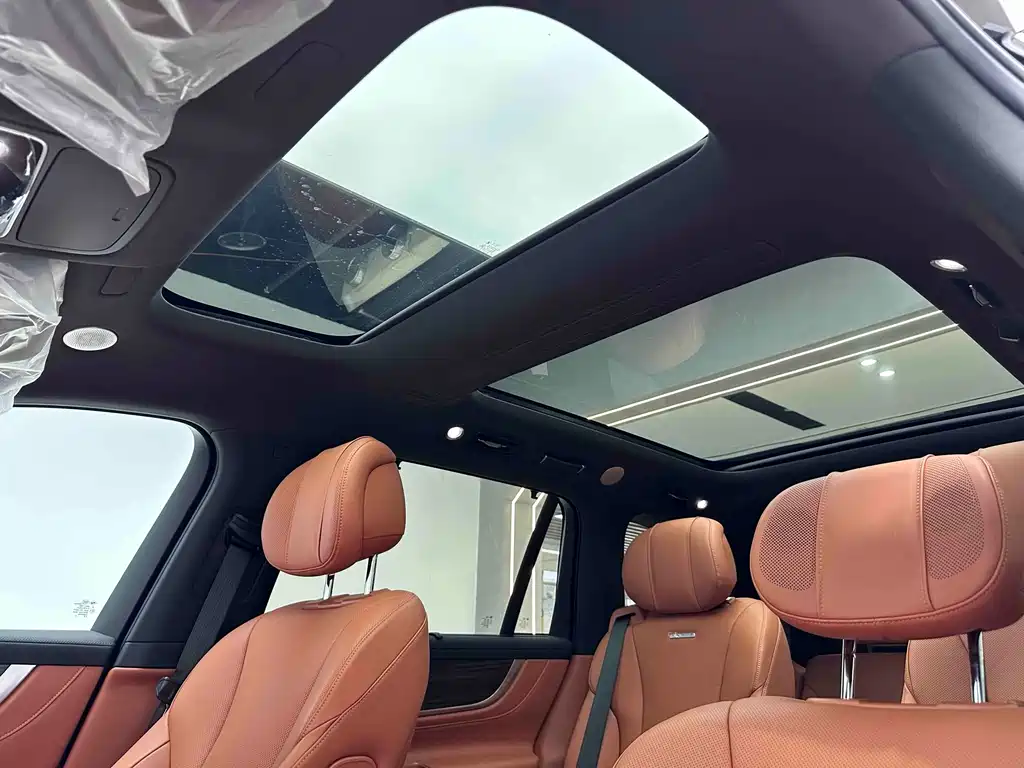 AITO ASK THE WORLD M9