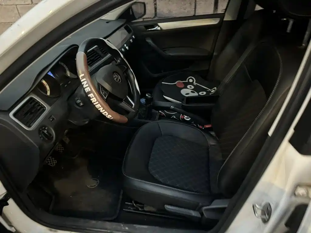 Skoda Rapid Spaceback — миниатюра 12