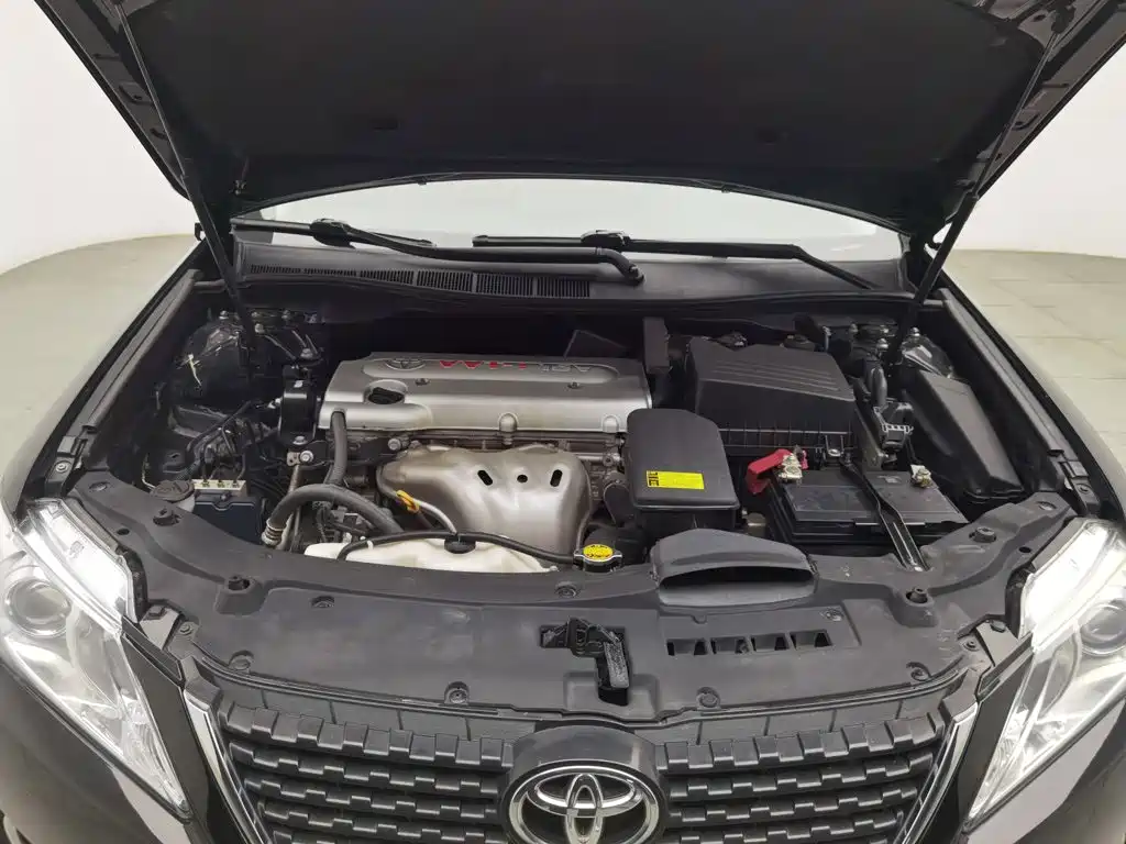 Toyota Camry — миниатюра 6