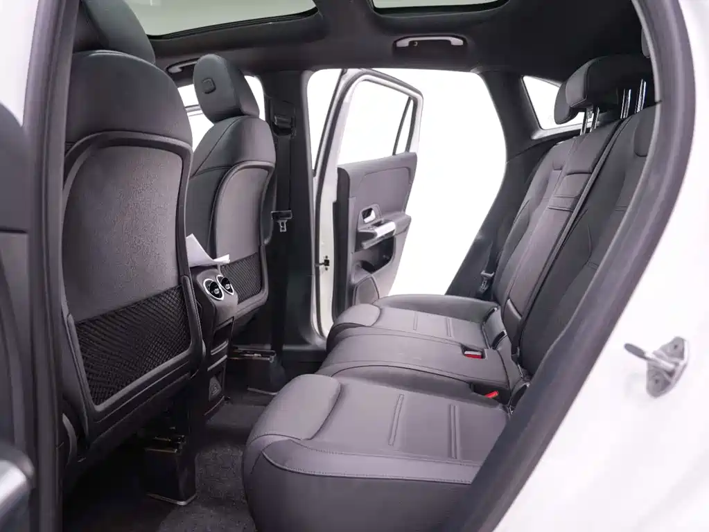 Mercedes-Benz GLA — миниатюра 24