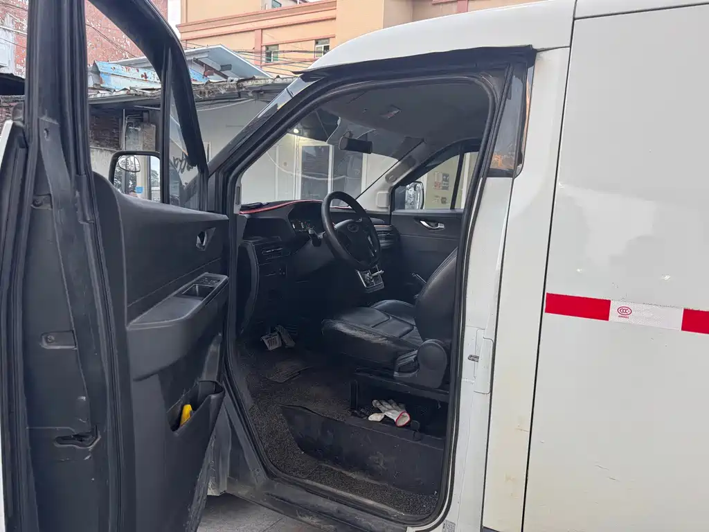 Karry Dolphin EV — миниатюра 7