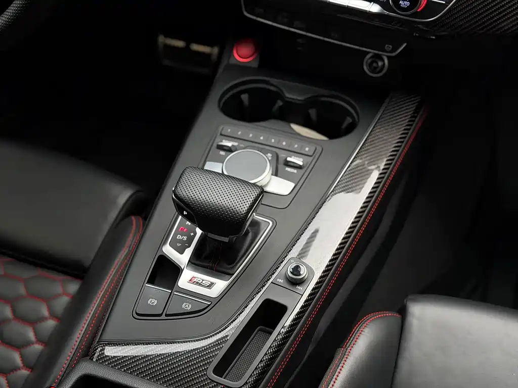 Audi RS 4 — миниатюра 14