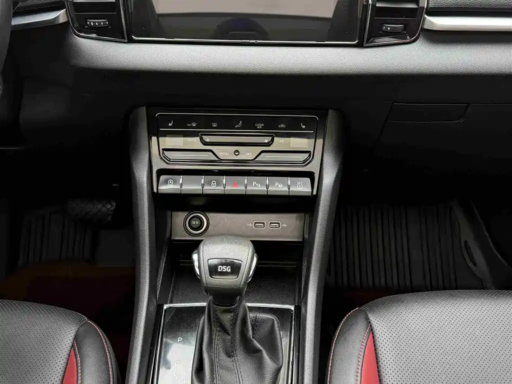 Skoda Karoq - фото 11