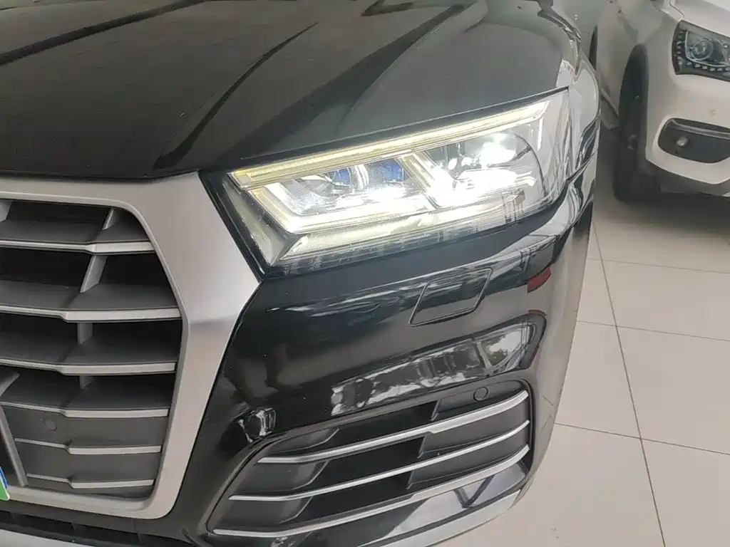 Audi Q5L — миниатюра 24